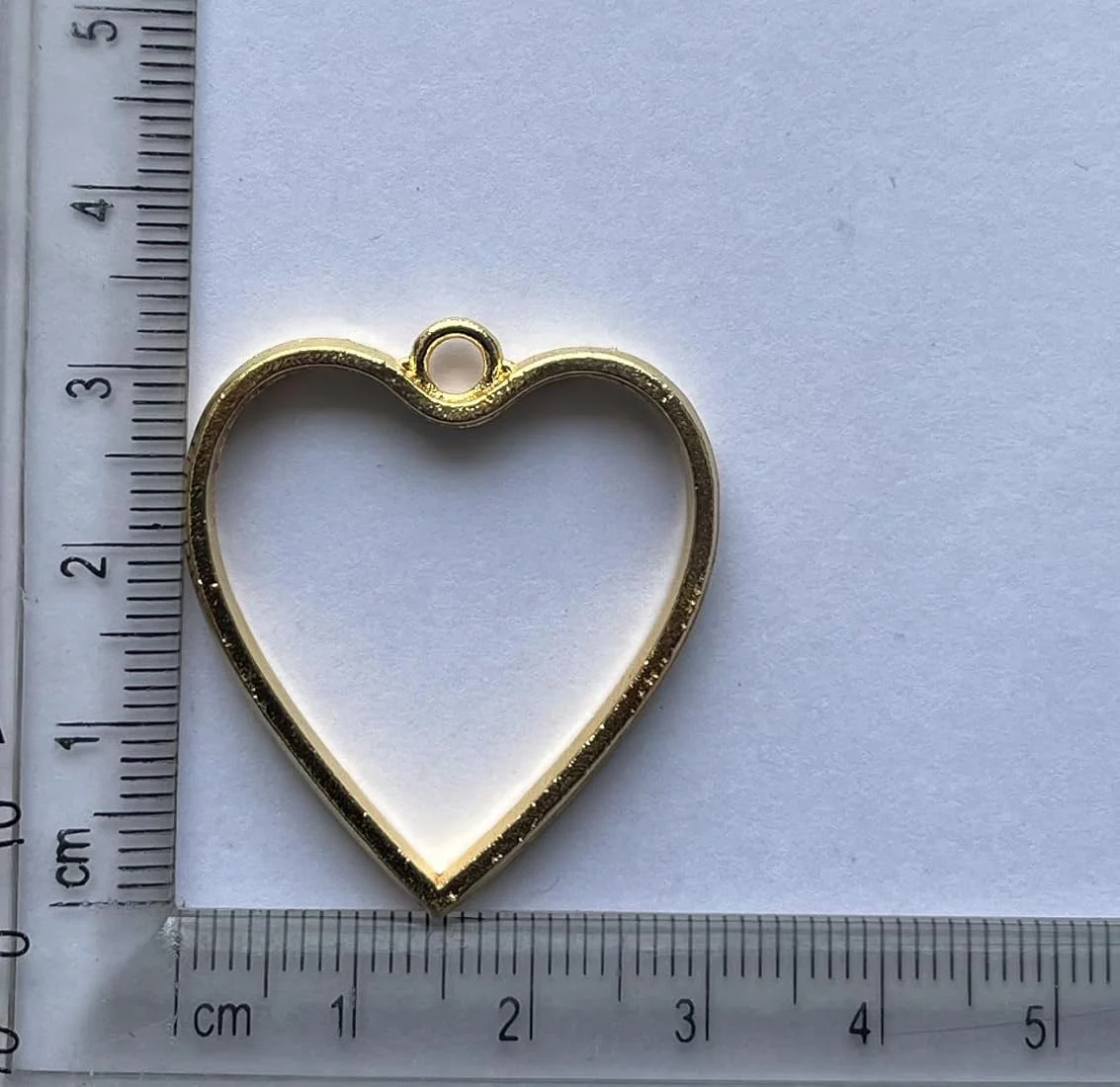 Resin Art Gold Heart-Shaped 1pc - Image 3