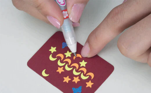 Sakura Quickie Glue Pen - Image 2